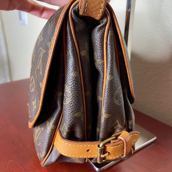 Louis Vuitton Saumur 30 - Picture 3 of 16